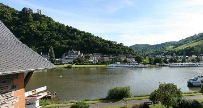 Hotel Vier Loewen Traben-Trarbach Bagian luar foto