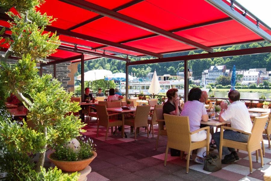 Hotel Vier Loewen Traben-Trarbach Bagian luar foto
