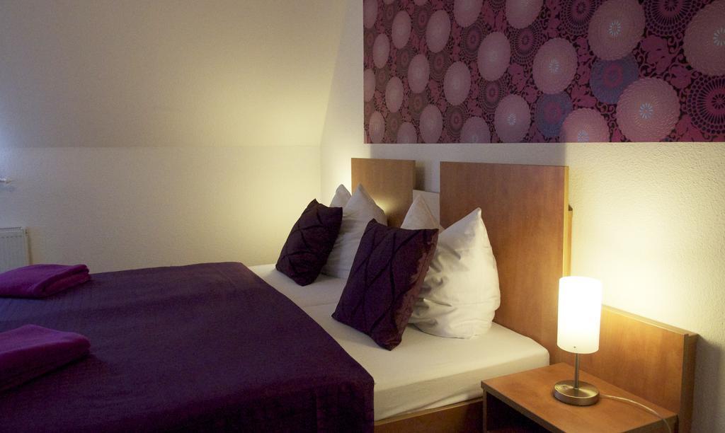 Hotel Vier Loewen Traben-Trarbach Bagian luar foto