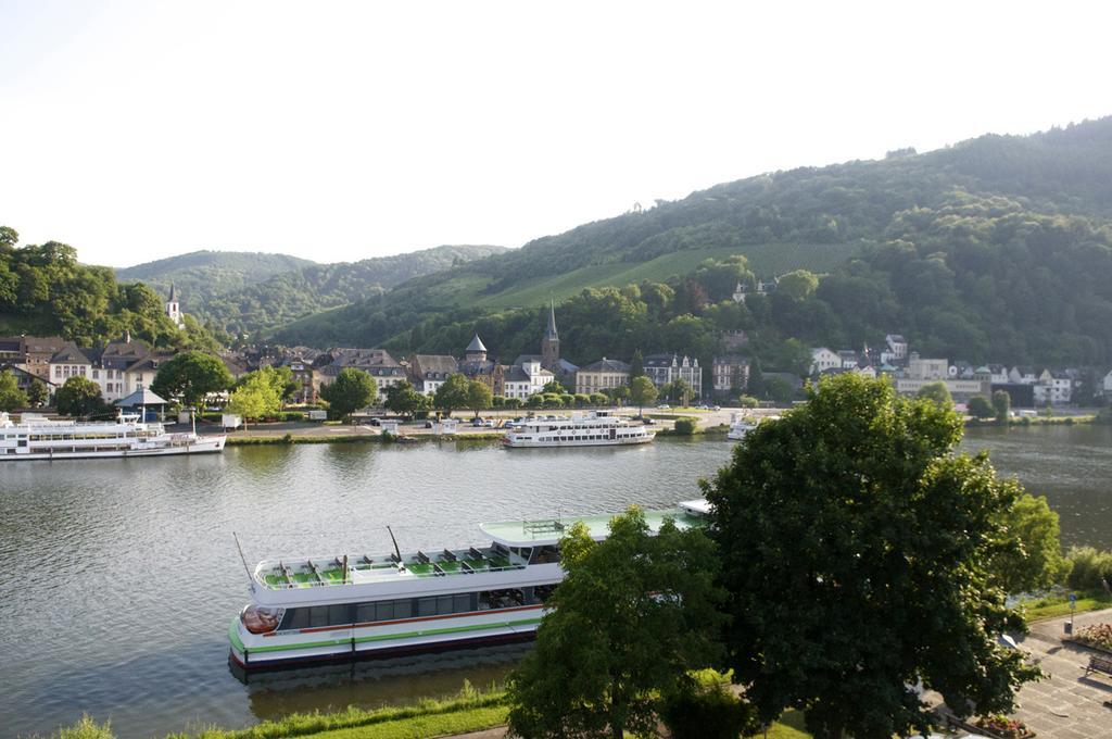 Hotel Vier Loewen Traben-Trarbach Bagian luar foto