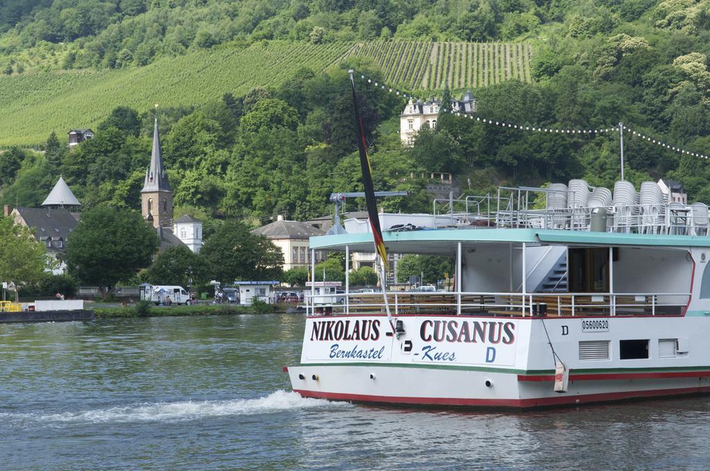 Hotel Vier Loewen Traben-Trarbach Bagian luar foto
